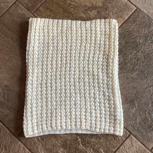 + nwot + GAP Chunky Knit Infinity Winter Scarf - Picture 3 of 5